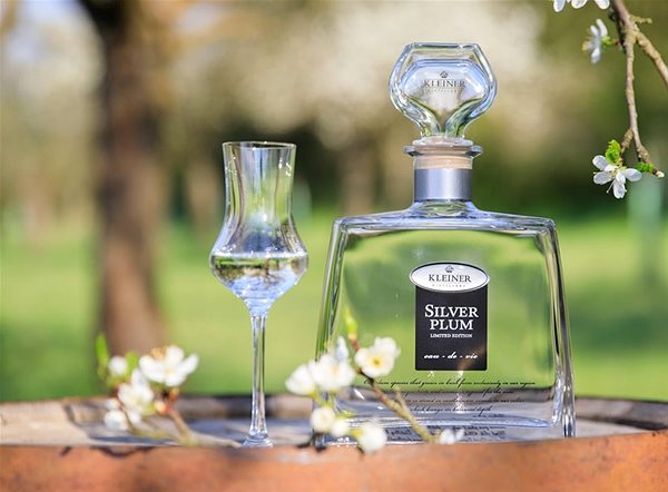 Kleiner Silver Plum 0.7L 43% spirit.