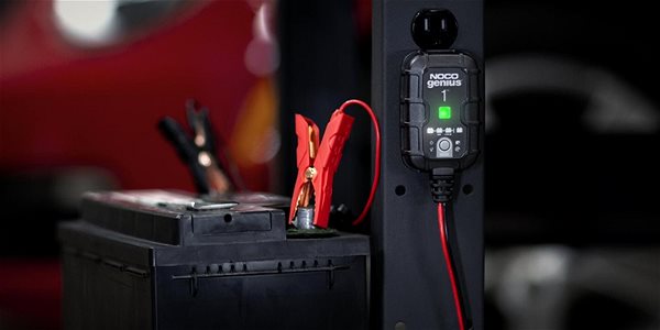 Autó akkumulátor töltő NOCO genius 1  6/12 V, 1 - 30 Ah, 1 A Lifestyle