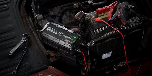 Autó akkumulátor töltő NOCO genius 10  6/12 V, 230 Ah, 10 A Lifestyle