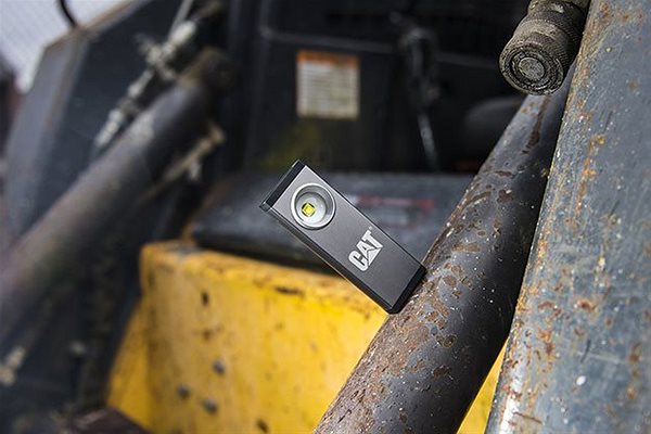 Caterpillar LED handheld flashlight CAT® CT5115 Lifestyle 2