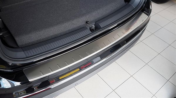 Ochranná lišta hrany kufru Alu-Frost Profilovaný nerez kryt prahu zadních dveří VW TIGUAN II / TIGUAN ALLSPACE ...