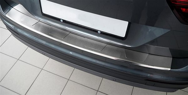 Ochranná lišta hrany kufru Alu-Frost Nerezový kryt prahu zadních dveří Toyota Verso facelift ...