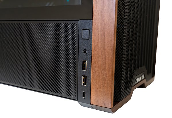 Gaming PC AlzaPC GameBox Prime - R5 / RX9060XT 16GB / 32GB RAM / 1TB SSD / Bazzite ...