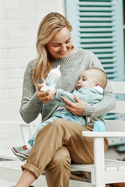 Dojčenská fľaša Canpol babies EXOTIC ANIMALS 120 ml modrá Lifestyle