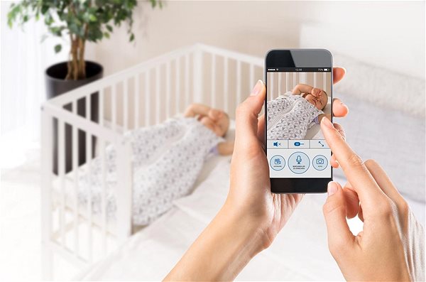 Baby Monitor REER Camera for Smartphone and IPhone Lifestyle