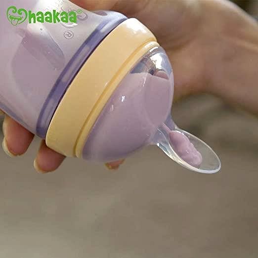 Dojčenská fľaša Haakaa silikónová fľaša s lyžičkou na kŕmenie broskyňová 160 ml Lifestyle
