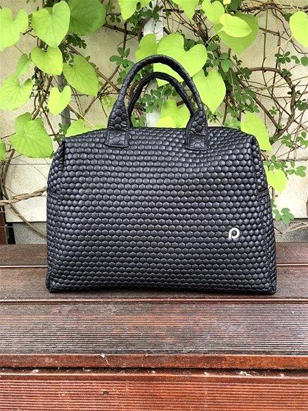 Pinkie Black Comb M changing bag.