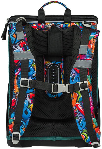 BAAGL Zippy Skatepark school bag.