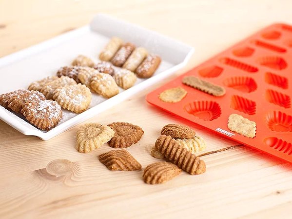 Baking Mould BANQUET Silicone candy mold CULINARIA Red 31 x 21 x 1 cm Lifestyle 2