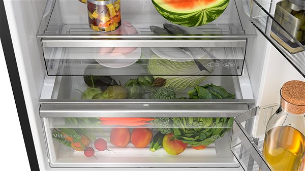 BOSCH KGN49LBCF refrigerator .