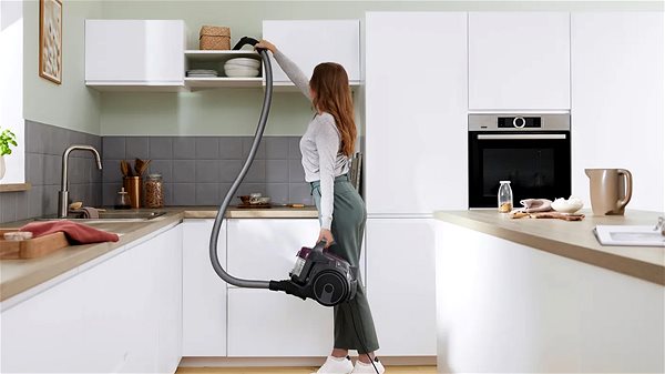 BOSCH BGC05AAA1 Serie 2 bagless vacuum cleaner.