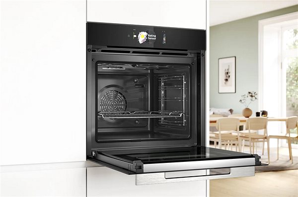 BOSCH HBG7784B1 built-in oven.
