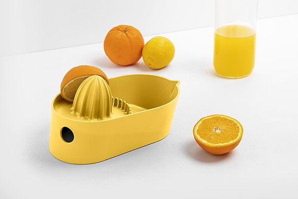 Juicer BLIM PLUS Citrus press Oblo SM3-316 Desert Medium Lifestyle