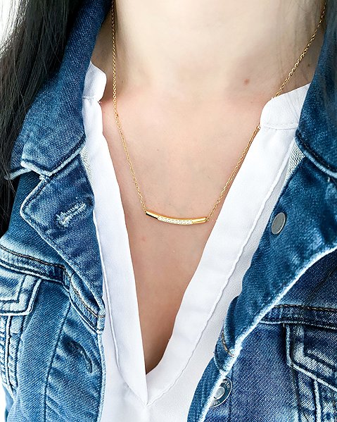 BRUNO Necklace with gold stones.