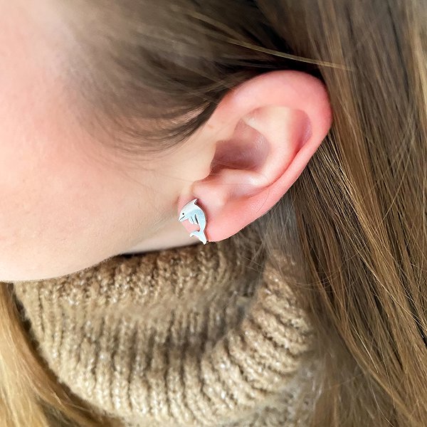 Bruno DELFÍN earrings.