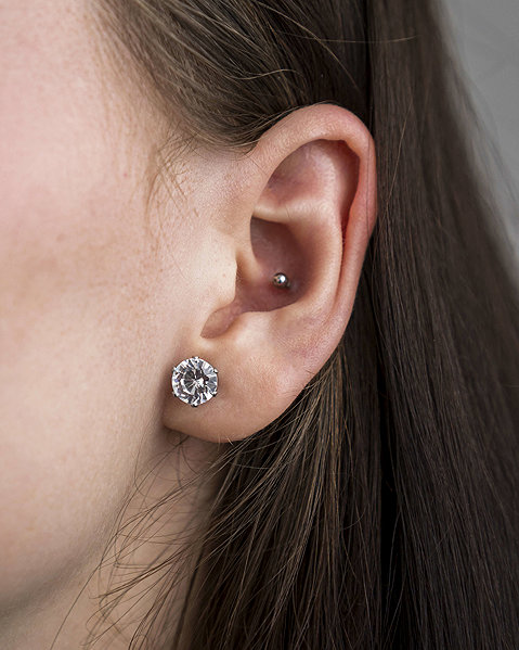 Bruno Earrings with stone 0.8 cm.