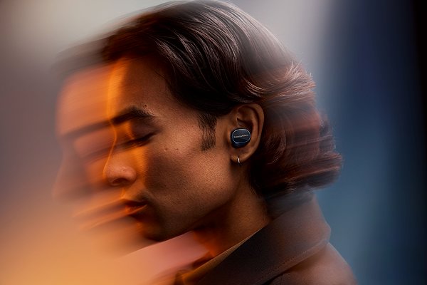 Vezeték nélküli fül-/fejhallgató Bowers & Wilkins Pi8 Midnight Blue ...