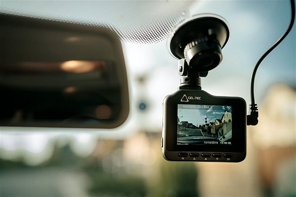 Dash Cam Cel-Tec K4 DUAL GPS Lifestyle