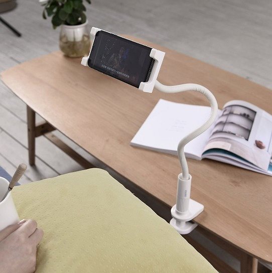 Handyhalterung ChoeTech 2in1 Phone Holder with Flexible Long Arm and 15W Wireless Charger White Lifestyle