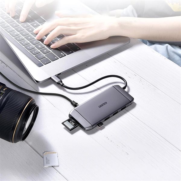 Port Replicator Choetech 9-In-1 USB-C Multiport Adapter Lifestyle