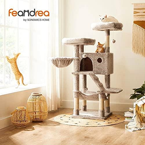 Cat scratching post Artenat Cat tree Samuel, 135 cm, brown .