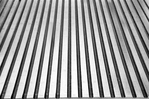 Elektrický gril YATO Grilovací deska drážkovaná 3000W 550mm Vlastnosti/technologie