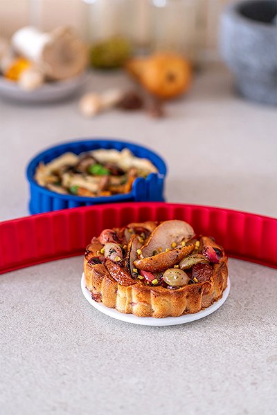 Baking Mould COOX Quiche mould with porcelain base diameter 12 cm, red Lifestyle