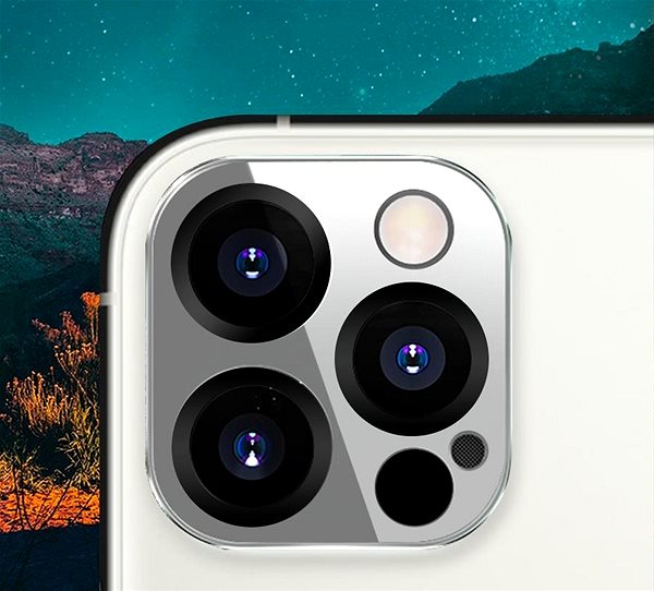 Ochranné sklo na objektív COTEetCI sklo na fotoaparát na Apple iPhone 13/ iPhone 13 Mini 6.1/5.4'' červené Lifestyle