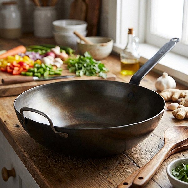 Wok Pan de Buyer 5217.32 Blue Carbon Wok 32 cm Lifestyle