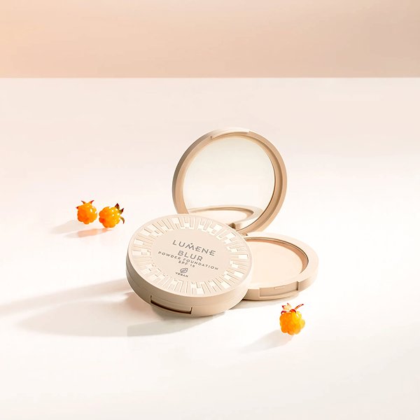 Púder LUMENE Blur Longwear Powder Foundation SPF15 Shade 1 .