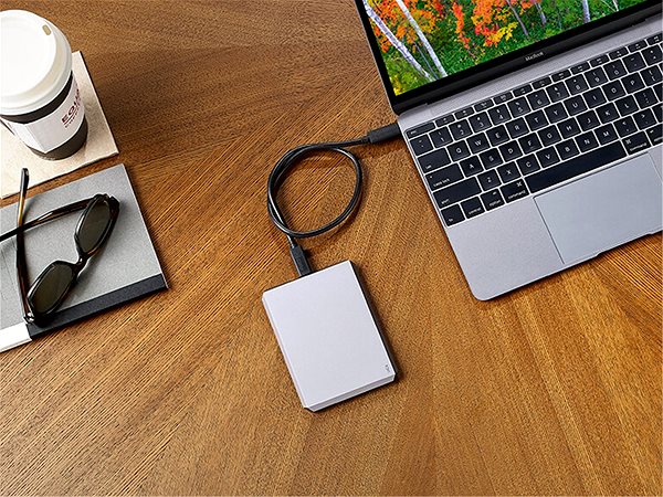 External Hard Drive LaCie Mobile Drive USB 3.1-C 5TB Lateral view