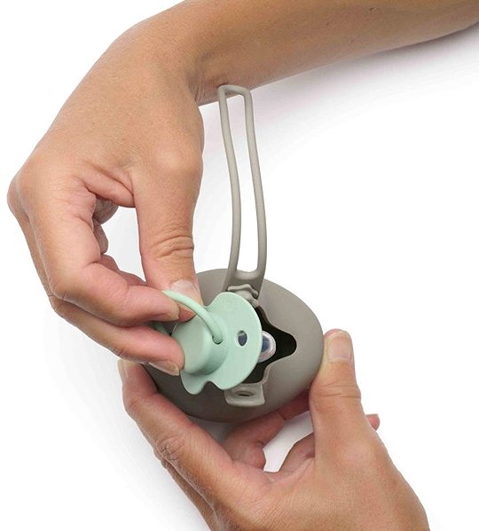 Dooky Silicone Soother Case Grey Star .