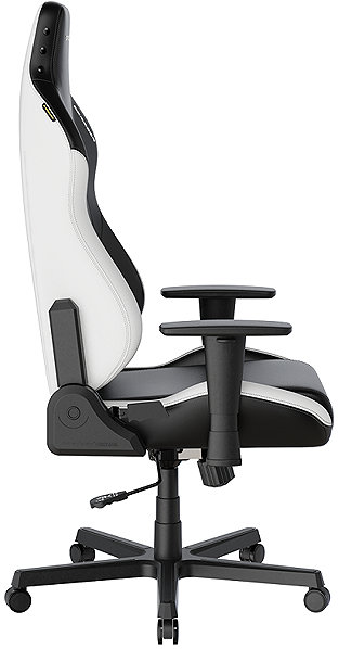 Gaming Chair DXRacer Drifting Final Fantasy VII Rebirth ...