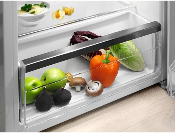 Refrigerator ELECTROLUX LXB1AE13W0 Lifestyle