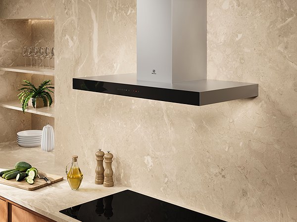 ELECTROLUX 700 Breeze LFT829X cooker hood.
