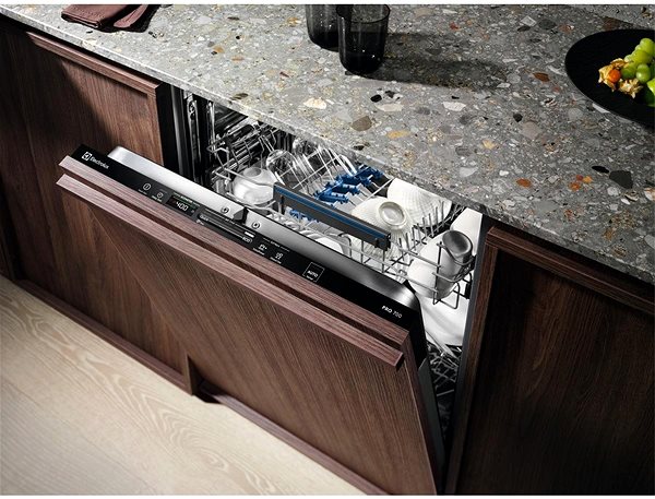 Built-in Dishwasher ELECTROLUX 700 PRO GlassCare EEG47300L Lifestyle