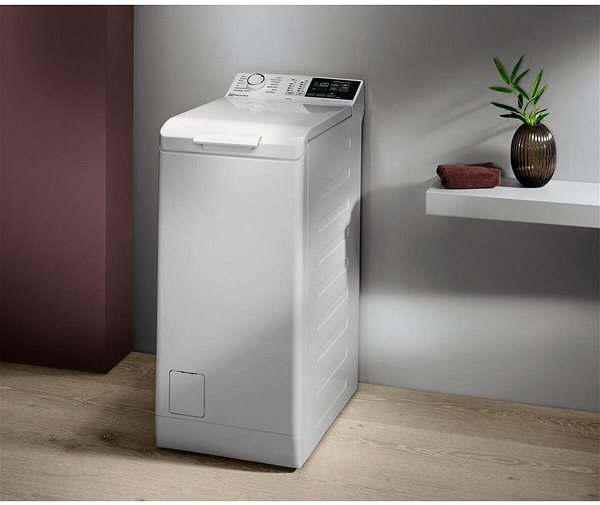Washing Machine ELECTROLUX PerfectCare 600 EW6TN4272 Lifestyle
