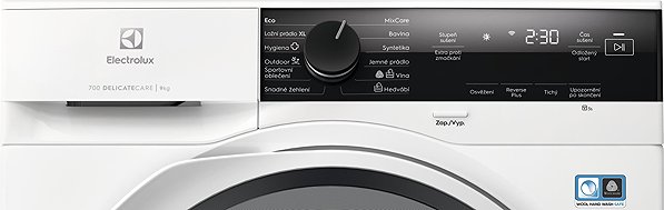 ELECTROLUX 700 DelicateCare EW7D494UC tumble dryer.