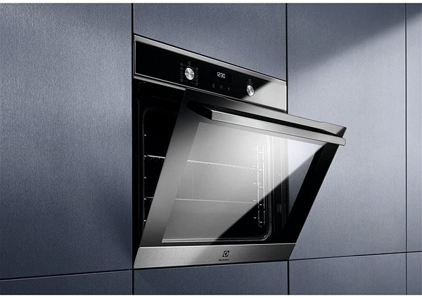 Built-in Oven ELECTROLUX 600 FLEX SurroundCook EOF6P70X Lifestyle