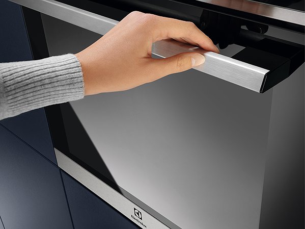 Built-in Oven ELECTROLUX 600 SteamBake EOD6P77WX ...