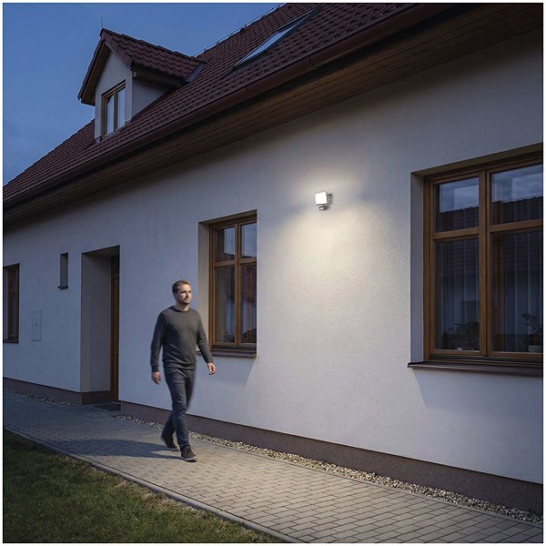 LED Reflector EMOS TAMBO EVO with motion sensor, 20 W, 2000 lm, IP44, Black ...