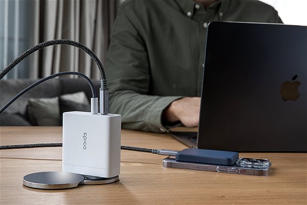 Wall Charger Epico 140W GaN mains charger - white Lifestyle