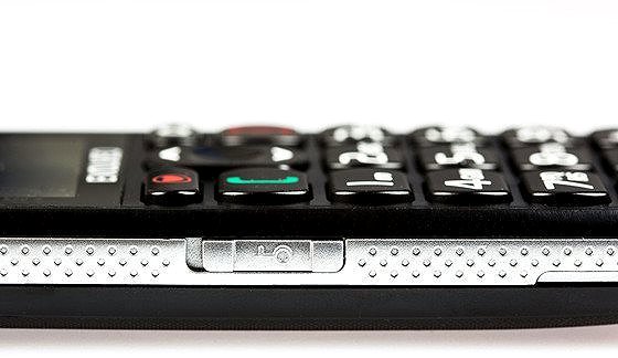 Mobile Phone EVOLVEO EasyPhone black Lateral view