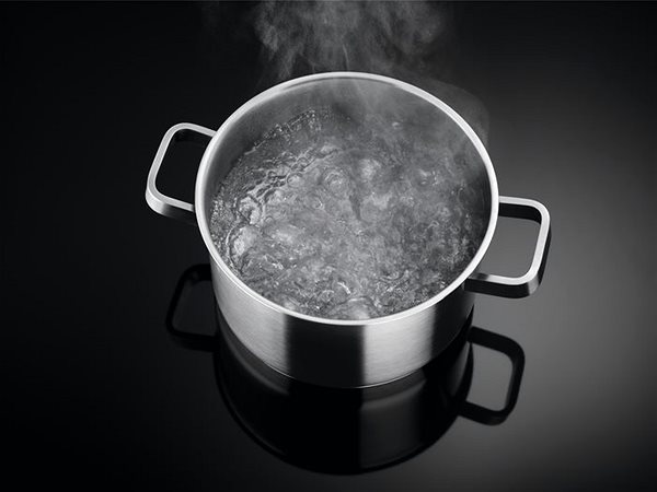 Cooktop ELECTROLUX 600 SenseBoil EIS824 Features/technology