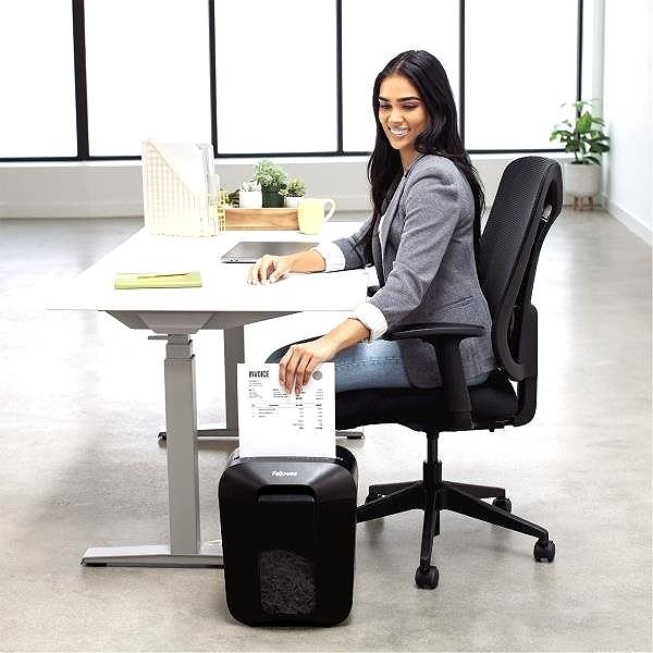 Aktenvernichter Fellowes LX 45 Aktenvernichter Lifestyle
