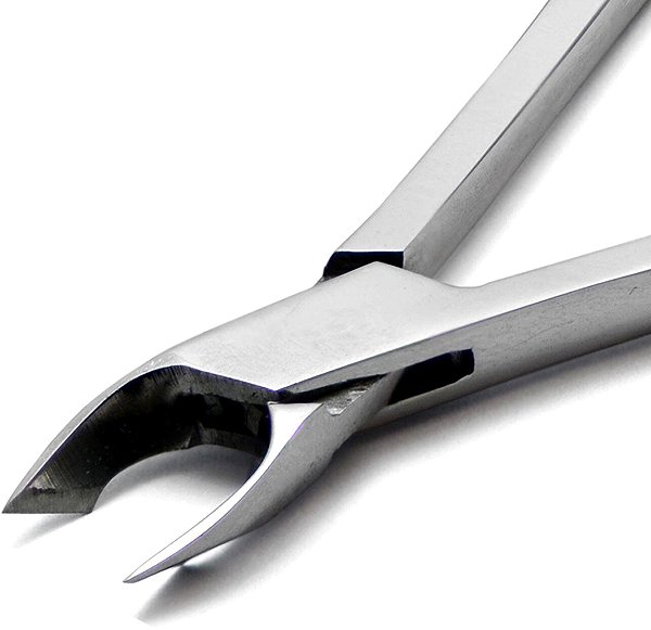Nail clippers Giesen & Forsthoff Cuticle clippers with fine jaws and sharp blades length 8 cm .