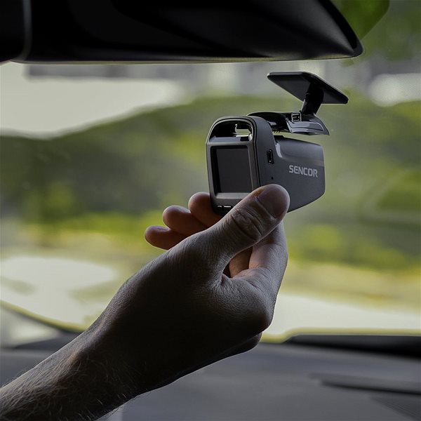 Dash Cam Sencor SCR 4500M Lifestyle