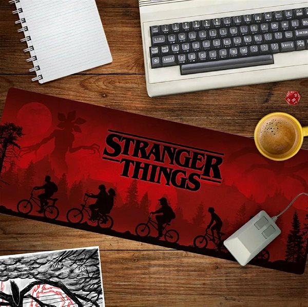 Podložka pod myš Stranger Things – Logo – podložka pod myš a klávesnicu ...