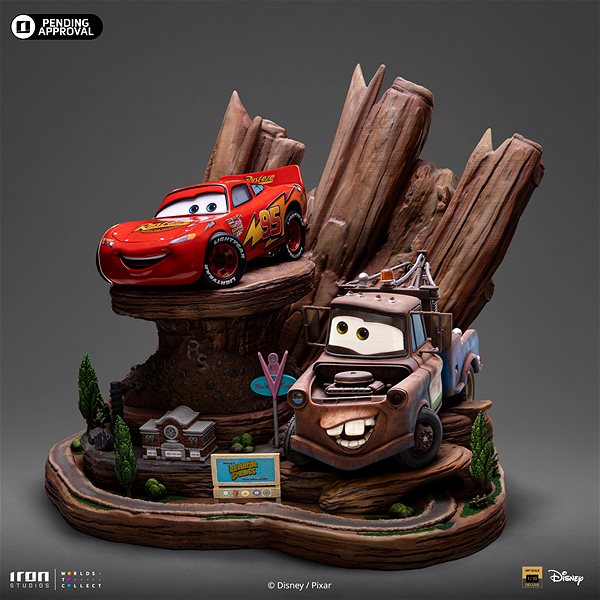 Figure Cars - Lightning McQueen and Tow Mater - Deluxe Art Scale 1/10 ...