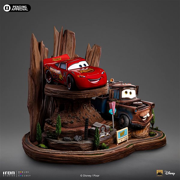 Figure Cars - Lightning McQueen and Tow Mater - Deluxe Art Scale 1/10 ...